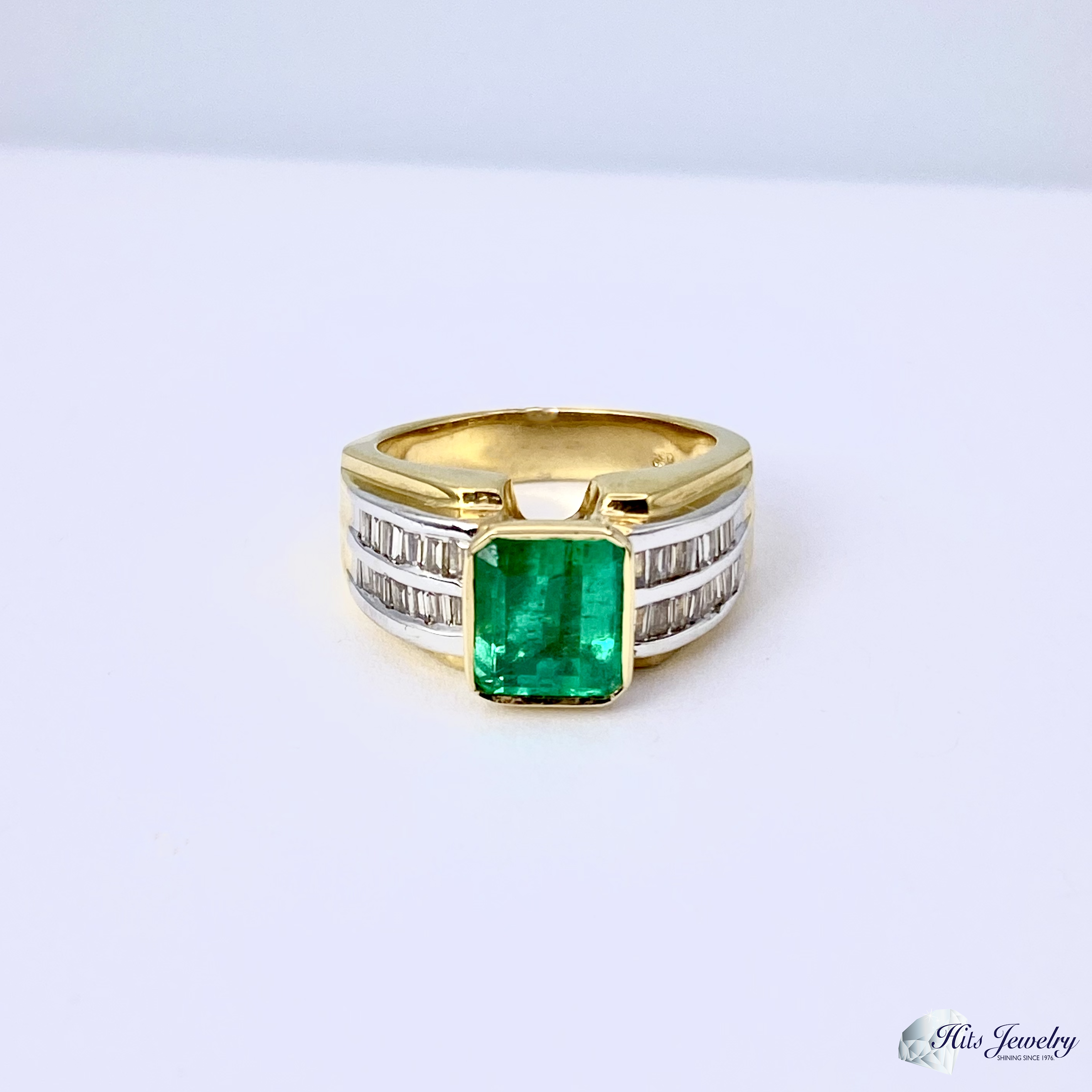 4.14ct Emerald Rings with 0.13tct Diamond set in 18K Yellow Gold ‐ Gem Bleu-vinhomehanoi.com.vn
